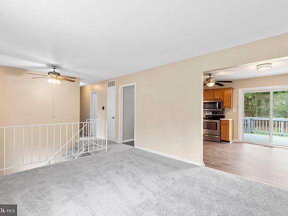 4th image of 303 Austin Dr