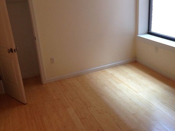 3rd image of 974 St Nicholas Ave APT 5F