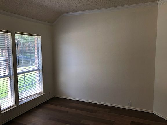 4th image of 7010 Inglenook Dr