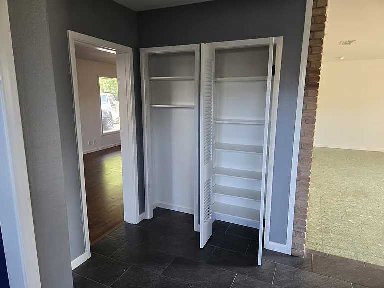 441 Montclair Dr — Photo 25