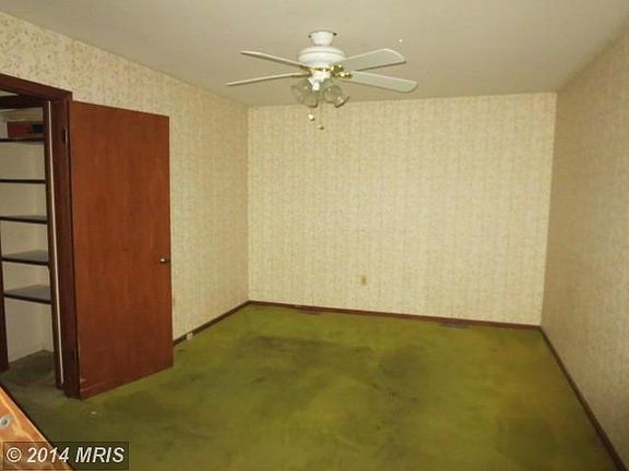 Bedroom (Master)