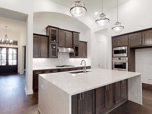 3rd image of 4724 Cypress Thorn Dr