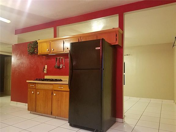 4th image of 1627 E Huisache Ave