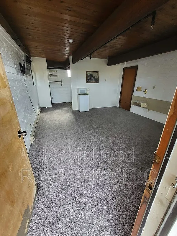 Studio, 1.0 bath, $565 — Photo 3