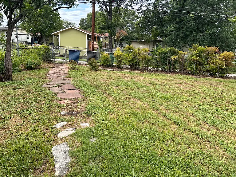 131 Bent St — Photo 22