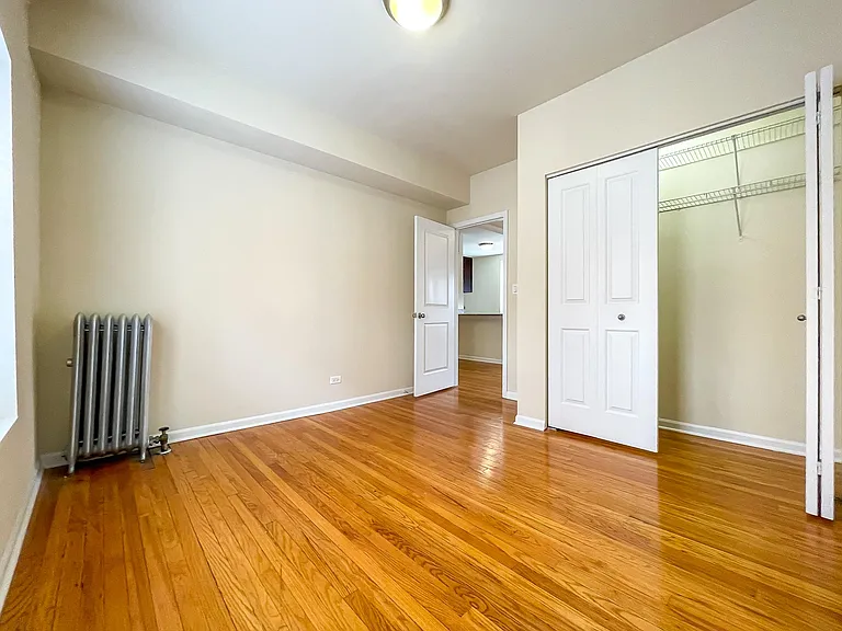 Necedah at 4740-4748 South Greenwood — Photo 24