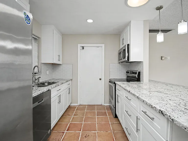 7407 Silver Woods Ct — Photo 12