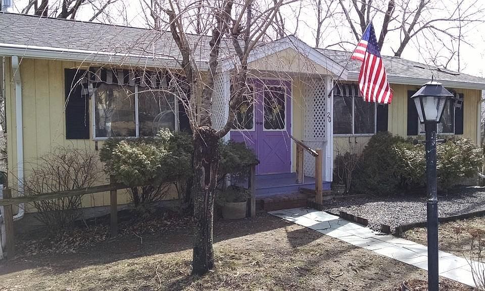1st image of 20 McKays Dr