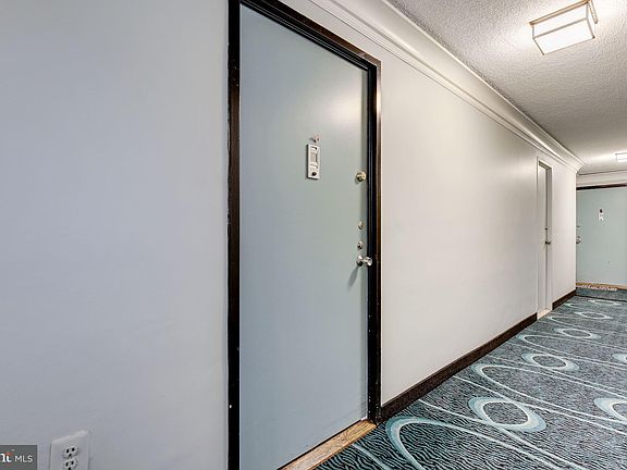 2nd image of 10401 Grosvenor Pl APT 1120