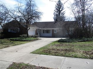 23350 Hazelmere Rd, Shaker Heights, OH 44122