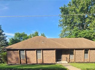 10503 N Crooked Rd, Kansas City, MO 64152