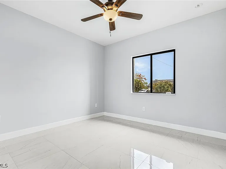 2427 Tropicana Pkwy W — Photo 15