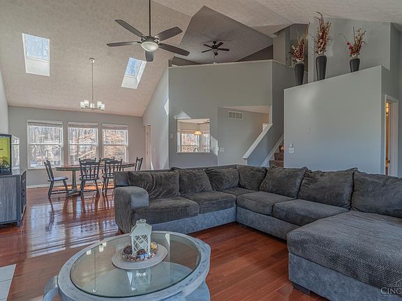 5th image of 6084 Weber Oaks Dr
