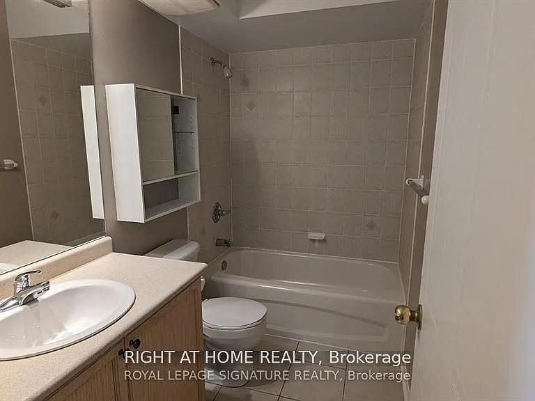 4869 Half Moon Grv #27 — Photo 24