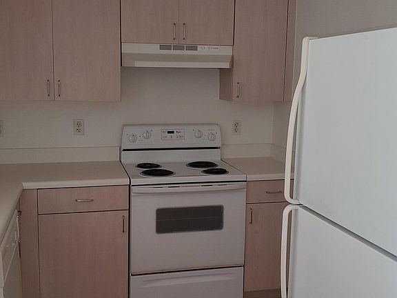 5th image of 50 Menores Ave APT 402