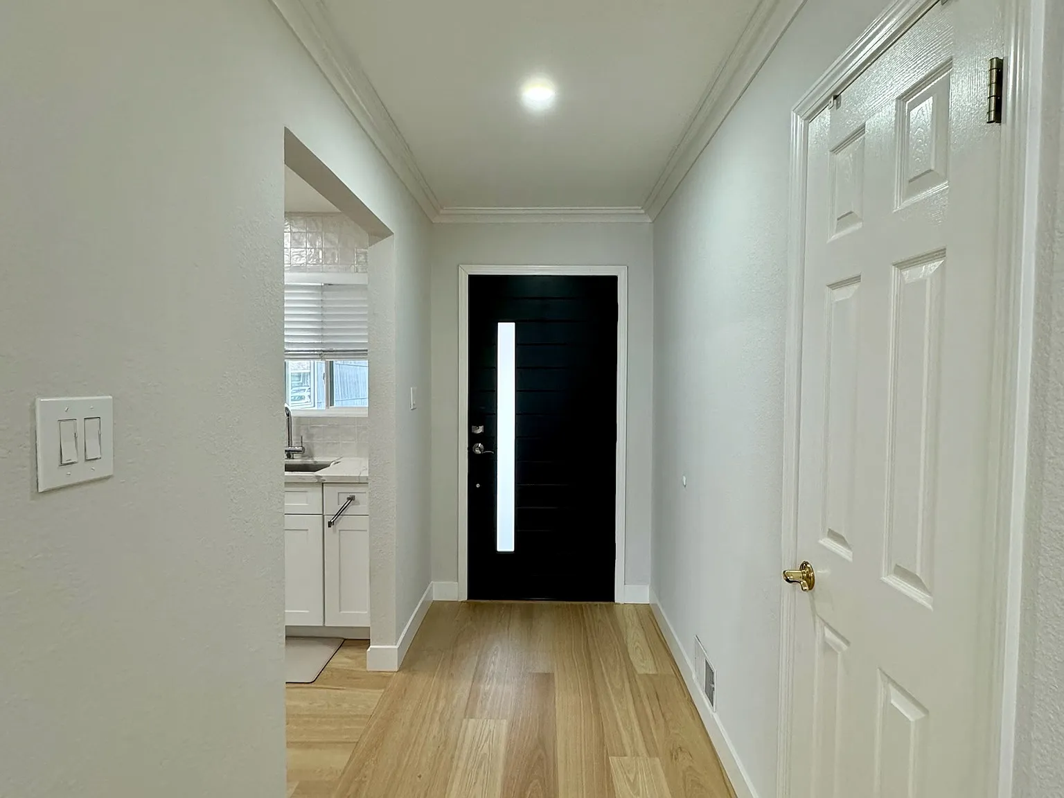 1648 Trona Way — Photo 2