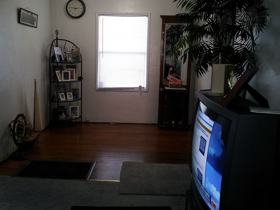 2nd image of 1426 Hellings Ave