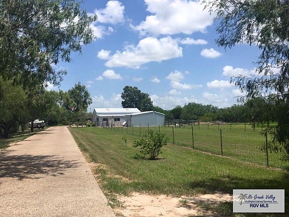3rd image of 28403 S Palm Court Dr
