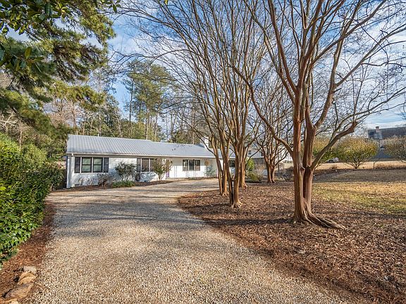 2nd image of 119 Fortson Cir