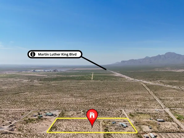 195 Iron Horse Ave, Chaparral, NM 88081