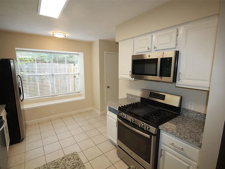 22138 Birch Valley Dr — Photo 8