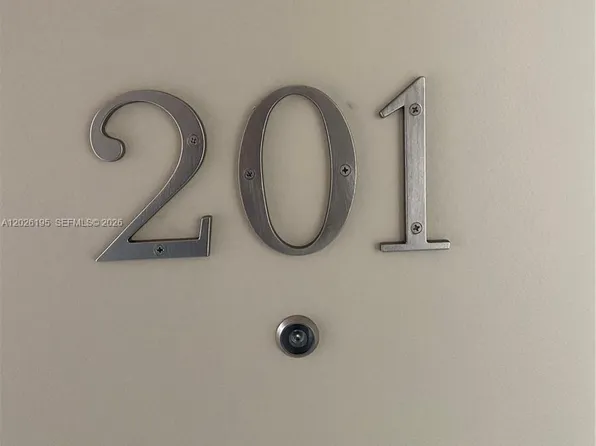 16750 NE 10th Ave APT 201, North Miami Beach, FL 33162