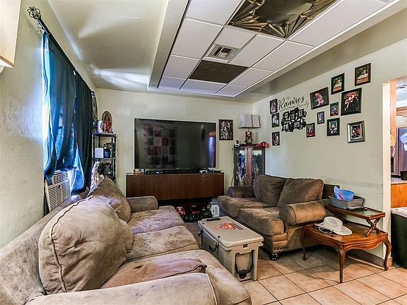 3rd image of 2533 SW 46th St