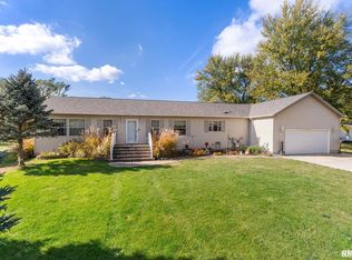 225 Carroll St, Colona, IL 61241