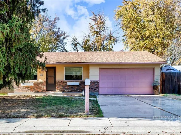 3389 N Spiceland Dr, Boise, ID 83704
