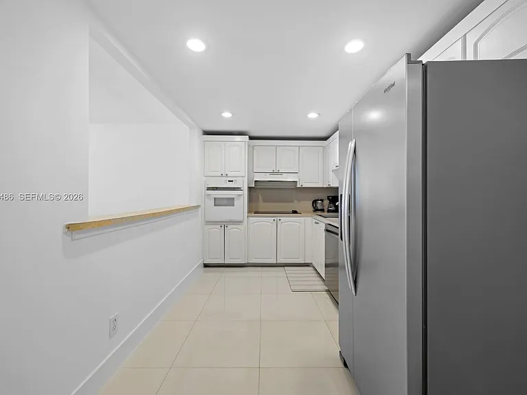 19370 Collins Ave #1622 — Photo 10