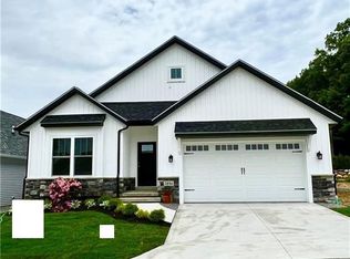 7896 Fox Hunter Ln, Painesville, OH 44077