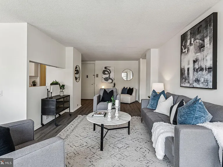 1326 Spruce St #42-1503 — Photo 5