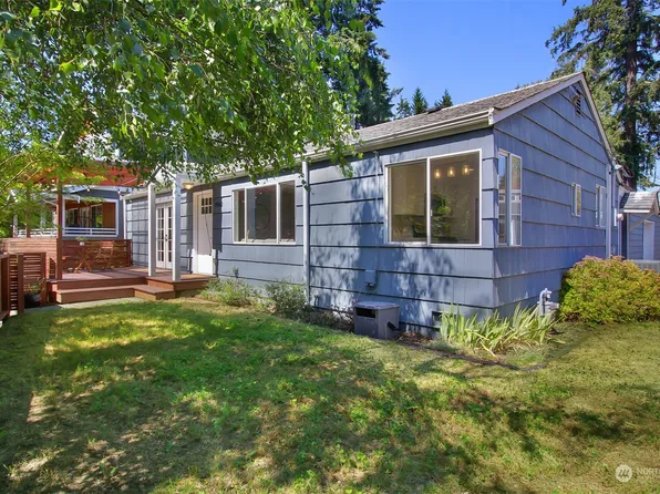 19612 Forest Park Drive NE, Shoreline, WA 98155