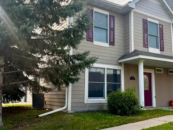 1850 Macintosh Ct, Saint Peter, MN 56082