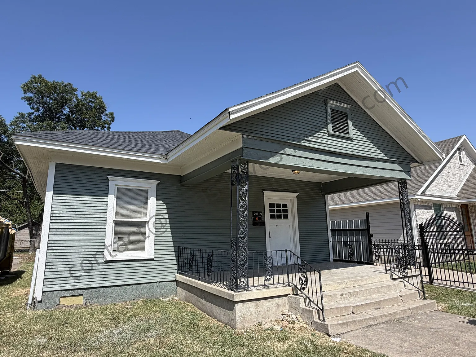 3 bed, 1344 sqft, $2,000 — Photo 1