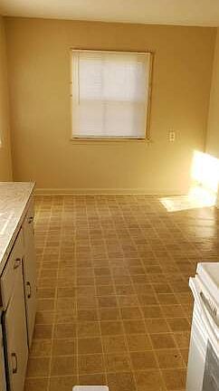 3rd image of 1431 Agard Ave