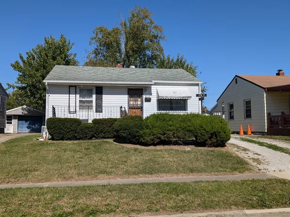 712 Fletcher Ln, Beech Grove, IN 46107