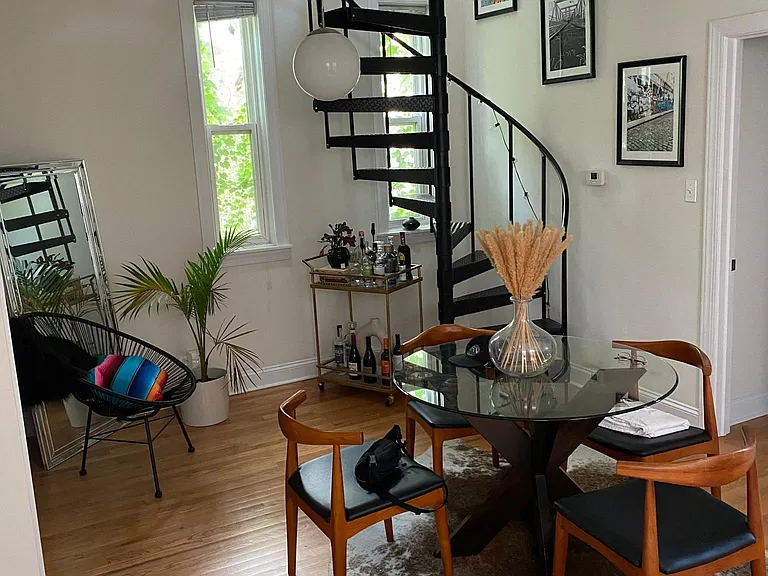 1451 N Bosworth Ave #3R — Photo 6