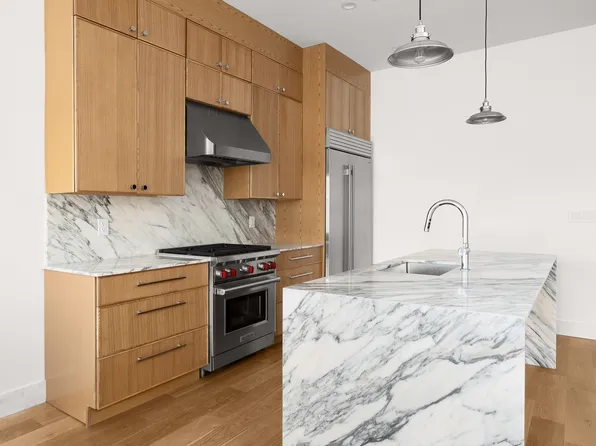 347 6th Avenue image 3 of 14