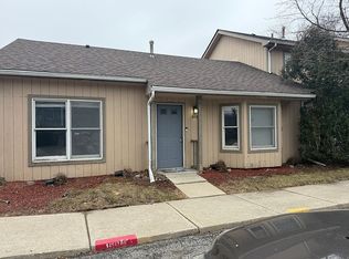 6081 Pennsylvania Dr, Merrillville, IN 46410