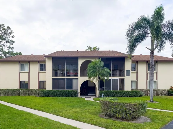 311 KNOTTY PINE Circle #A-1, Greenacres, FL 33463
