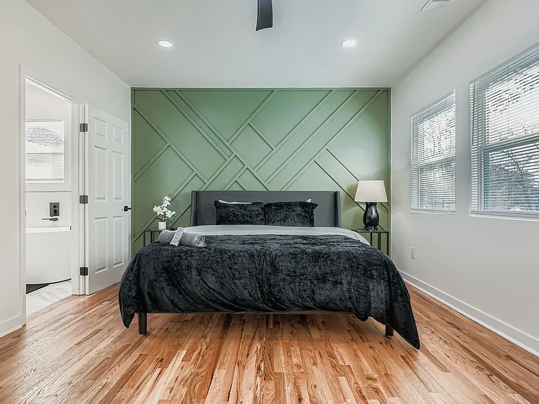 583 Flat Shoals Ave SE — Photo 3