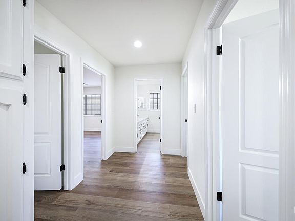 5th image of 9225 Millfort St