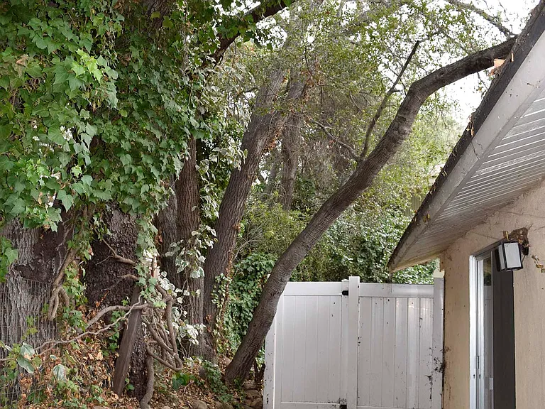 Ojai Gardens Apartments (Resort Apartments L.L.C.) — Photo 31
