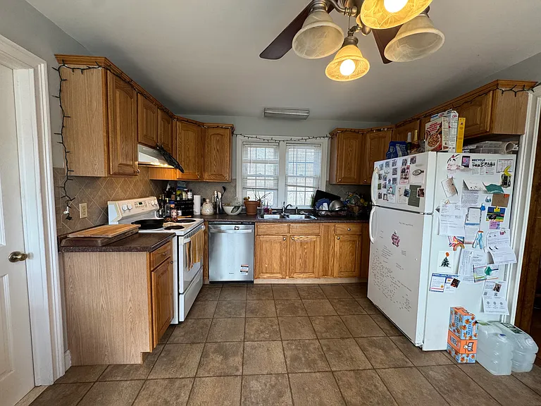 48 Long Plain Rd #1 — Photo 6