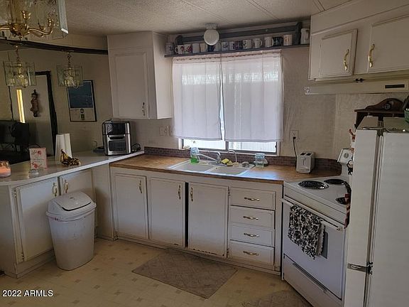 2nd image of 8401 N 67th Ave #258