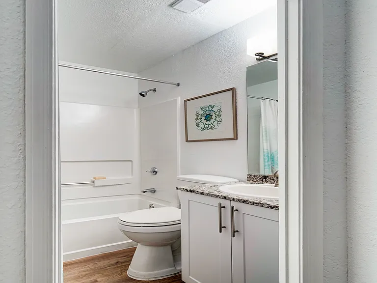 Emerald Palms Apartment Homes — Photo 24