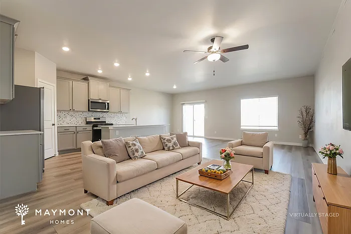 3 bed, 2.0 bath, 1965 sqft, $2,945 — Photo 4