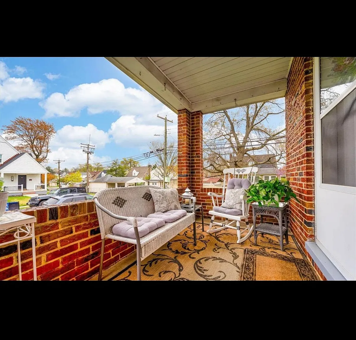 2 bed, 1000 sqft, $1,900 — Photo 4