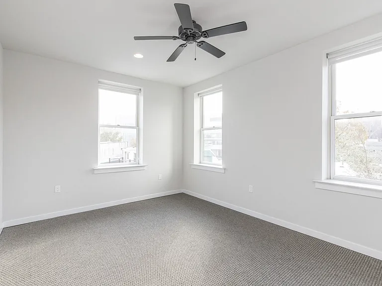 The Residences at 3820 — Photo 12